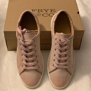 NIB Frye & Co. Sindy Moro Low Urban pink size 10